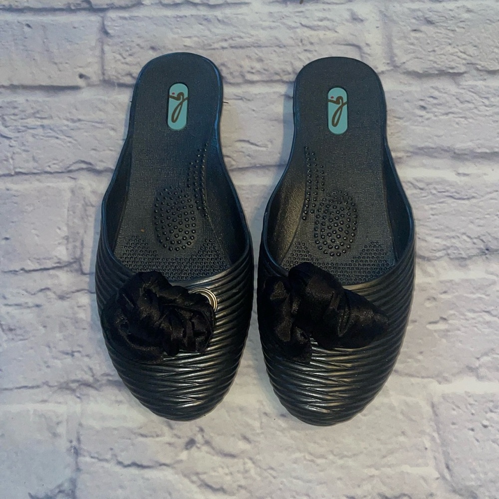 Oka B. Slides - Medium - Charcoal Gray with Black Bow - Picture 2 of 7